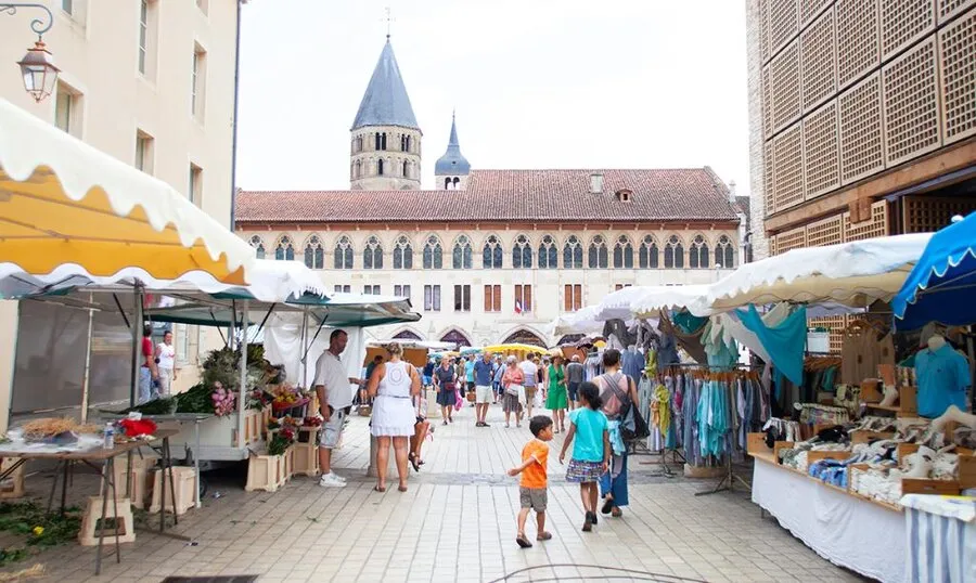 Le marché de Cluny